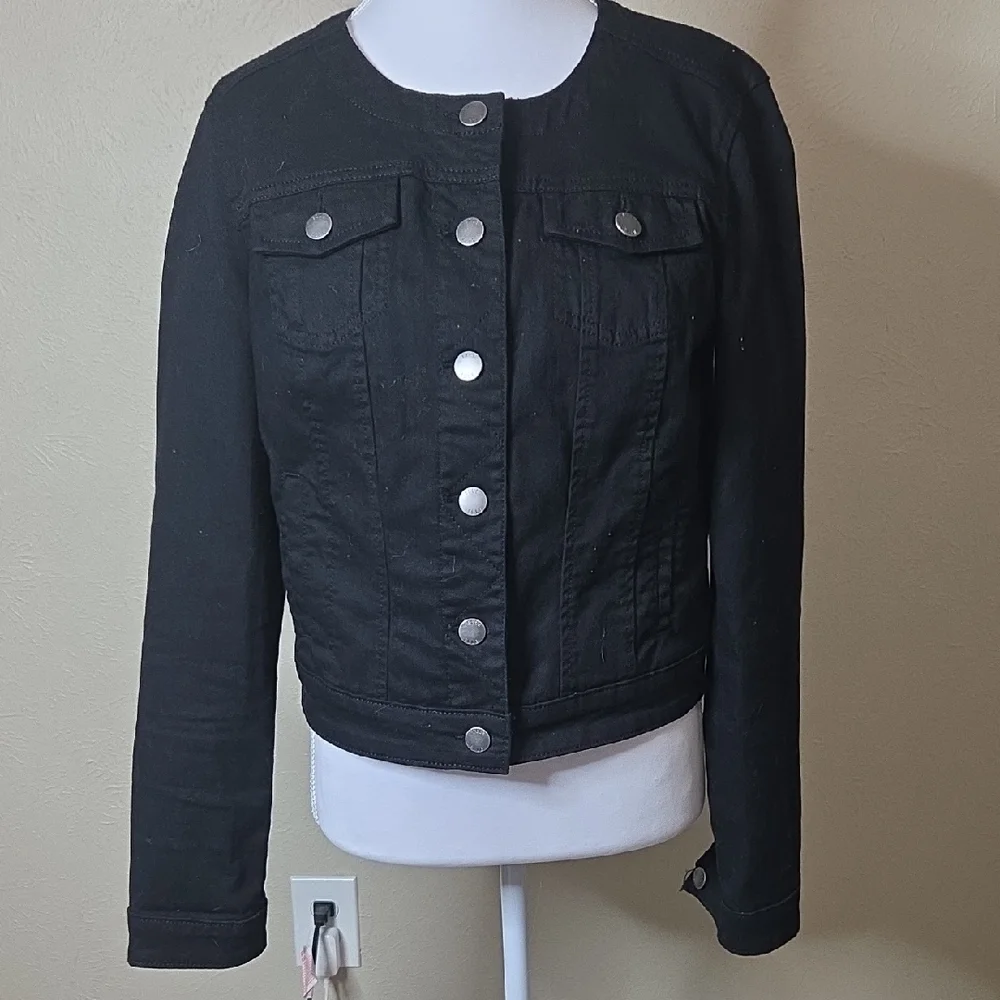 Elle Black Jean Jacket, Size Medium, Barely Worn!